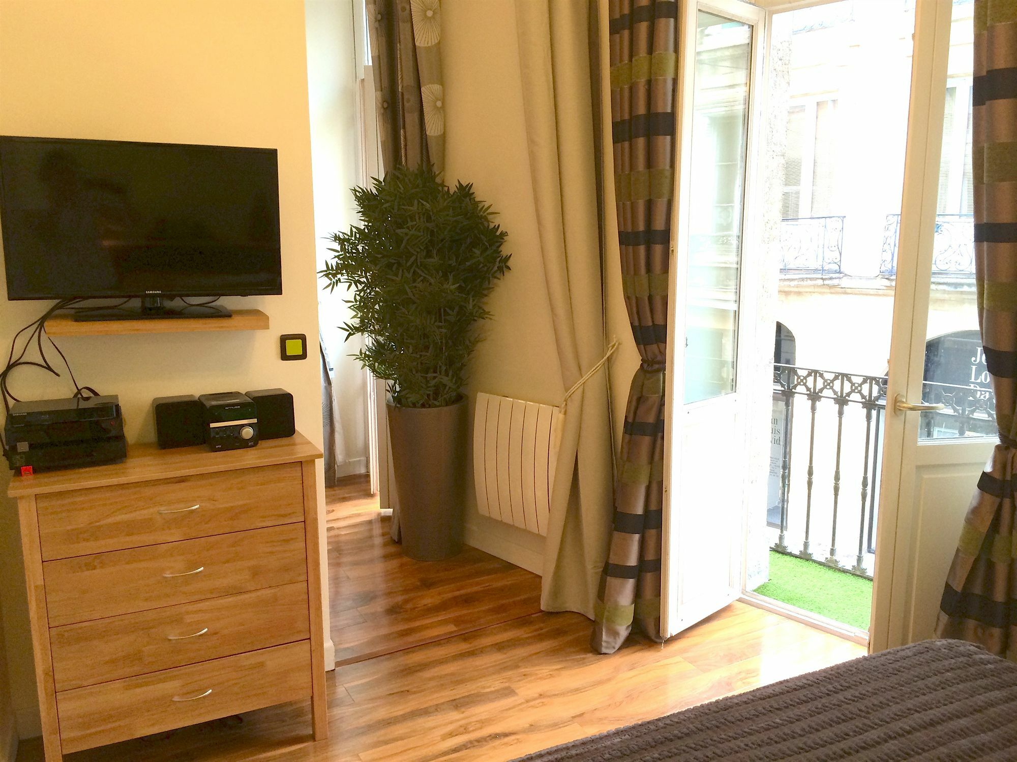 Appartement "Princesse Eleonore" - Centre Historique Bordeaux Buitenkant foto